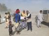 گزارش تصویری خدمت رسانی جمعی از کارکنان و کارگزاران سازمان حج و زیارت  به سیل زدگان سیستان و بلوچستان