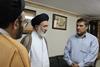 بازدید نماینده ولی فقیه و سرپرست حجاج ایرانی و مشاور رییس جمهور از ستاد مرکزی مدینه
