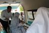 دیدار سرپرست حجاج ایرانی و رئیس سازمان حج با بیماران در مرکز پزشکی در عرفات