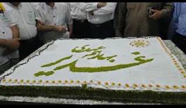 پخت کیک 40 کیلویی و 25 هزار بسته  شیرینی در روز عید غدیر در مکه