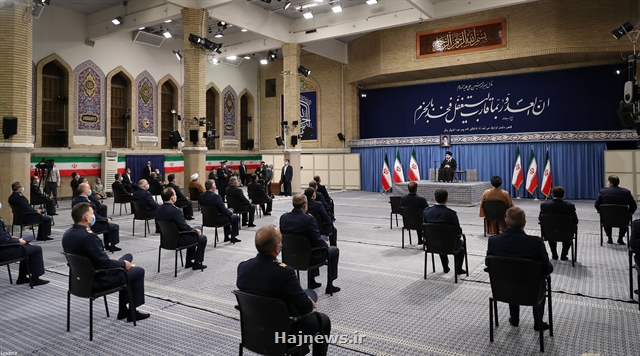 دیدار رهبر معظم انقلاب اسلامی و جمعی از فرماندهان نیروی هوایی و نیروی پدافند هوایی ارتش 