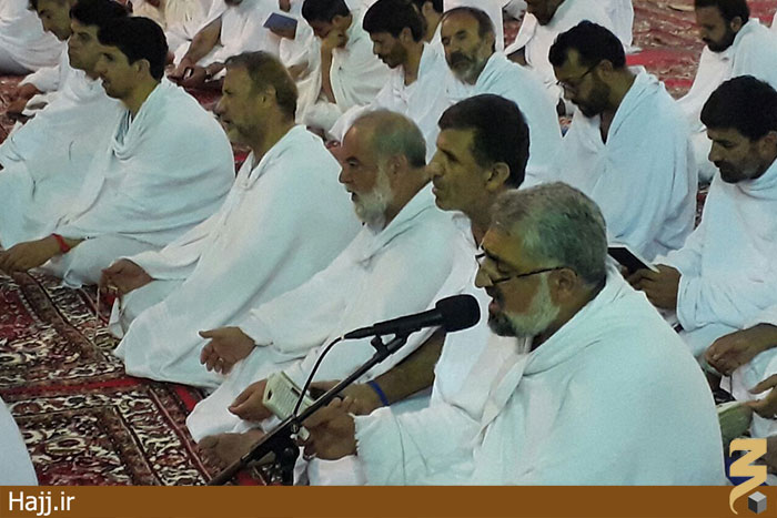 برگزاری دعای کمیل زائران ایرانی در سرزمین عرفات
