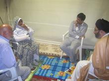 دیدار مادر و پدر شهیدان فرجوانی با دکتر موسوی در منطقه منی