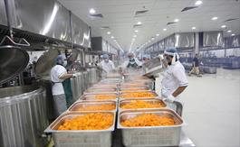 مسئول تغذیه و تدارکات حج 98 : پخت روزانه 168 هزار پرس غذا به صورت روزانه