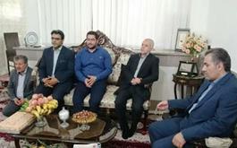 رئیس سازمان حج و زیارت با خانواده های مهاجران الی الله بروجرد دیدار کرد