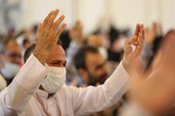 دعای کمیل حاجیان ایرانی در مدينه منوره و مکه مکرمه طنین انداز شد