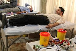 مشارکت خادمان ضیوف الرحمان در طرح اهدای خون