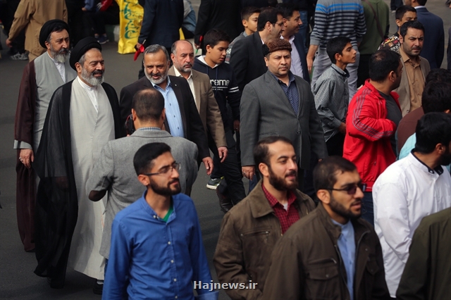 گزارش تصویری/حضور نماینده ولی فقیه و رئیس سازمان حج و زیارت در راهپیمایی یوم الله 13آبان 