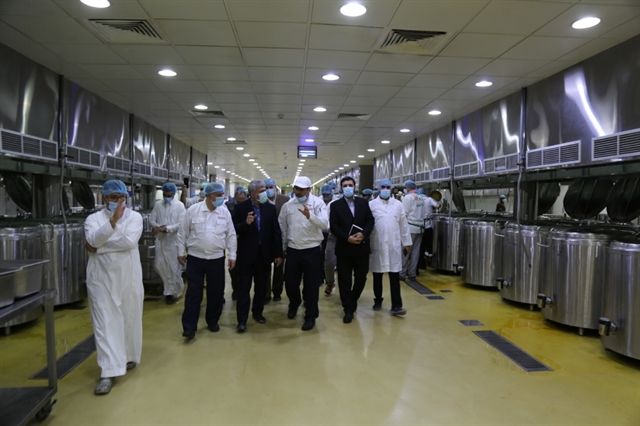 گزارش تصویری بازدید رئیس سازمان حج و زیارت و تنی چند از اعضای ستاد از آشپزخانه الافندیه 